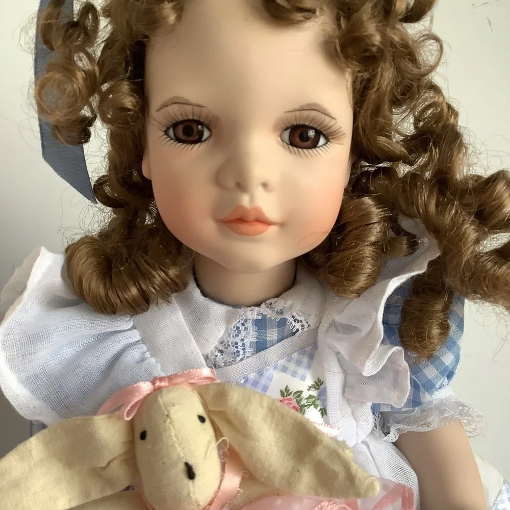 Vintage Ashton Drake Galleries in Gingham‎ and Bows Collection Gwendolyn Doll